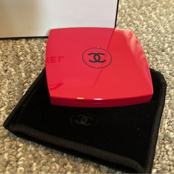 New Chanel Limited Edition Codes Couleur Mirror Duo 143 Diva Fuchsia Pink - Picture 7 of 8